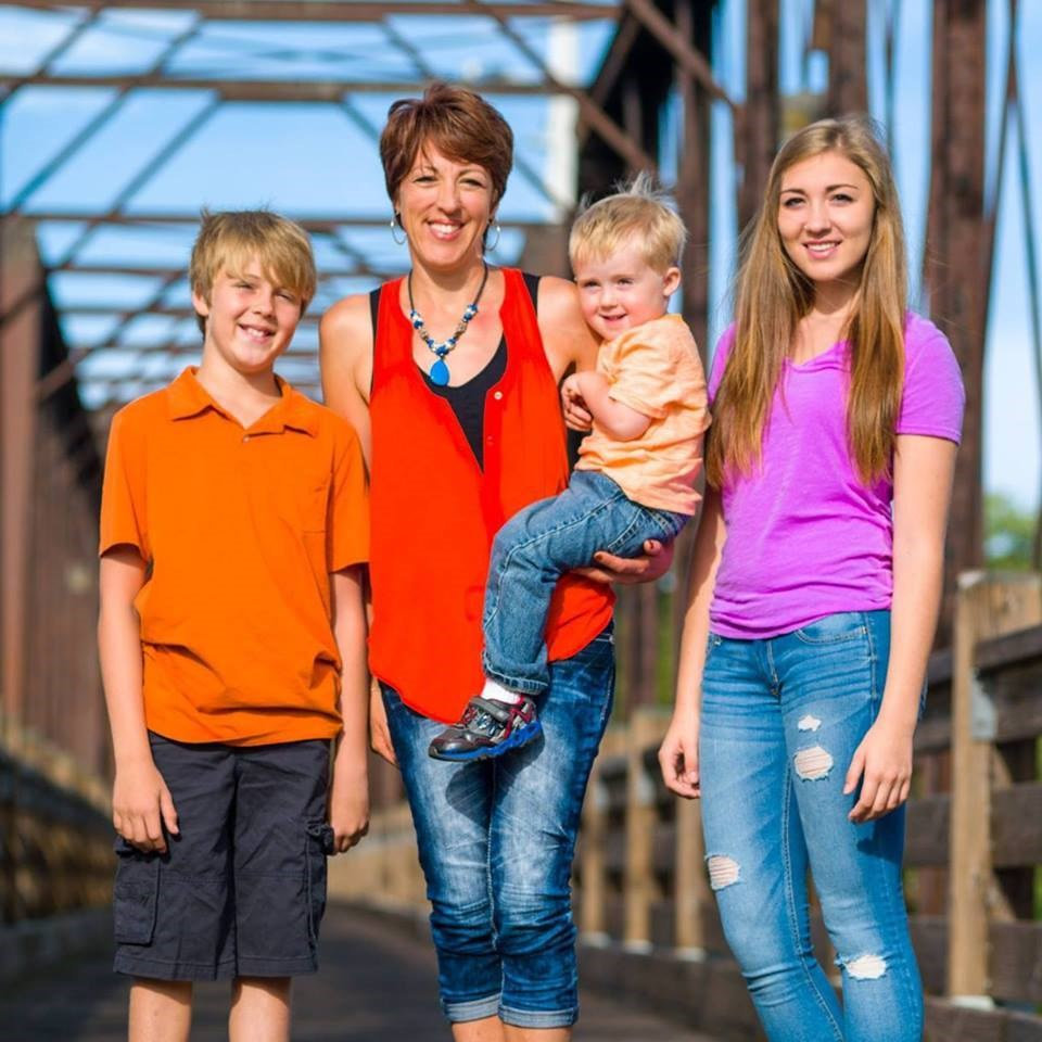 Group photo of Laura Berndt and her 3 children